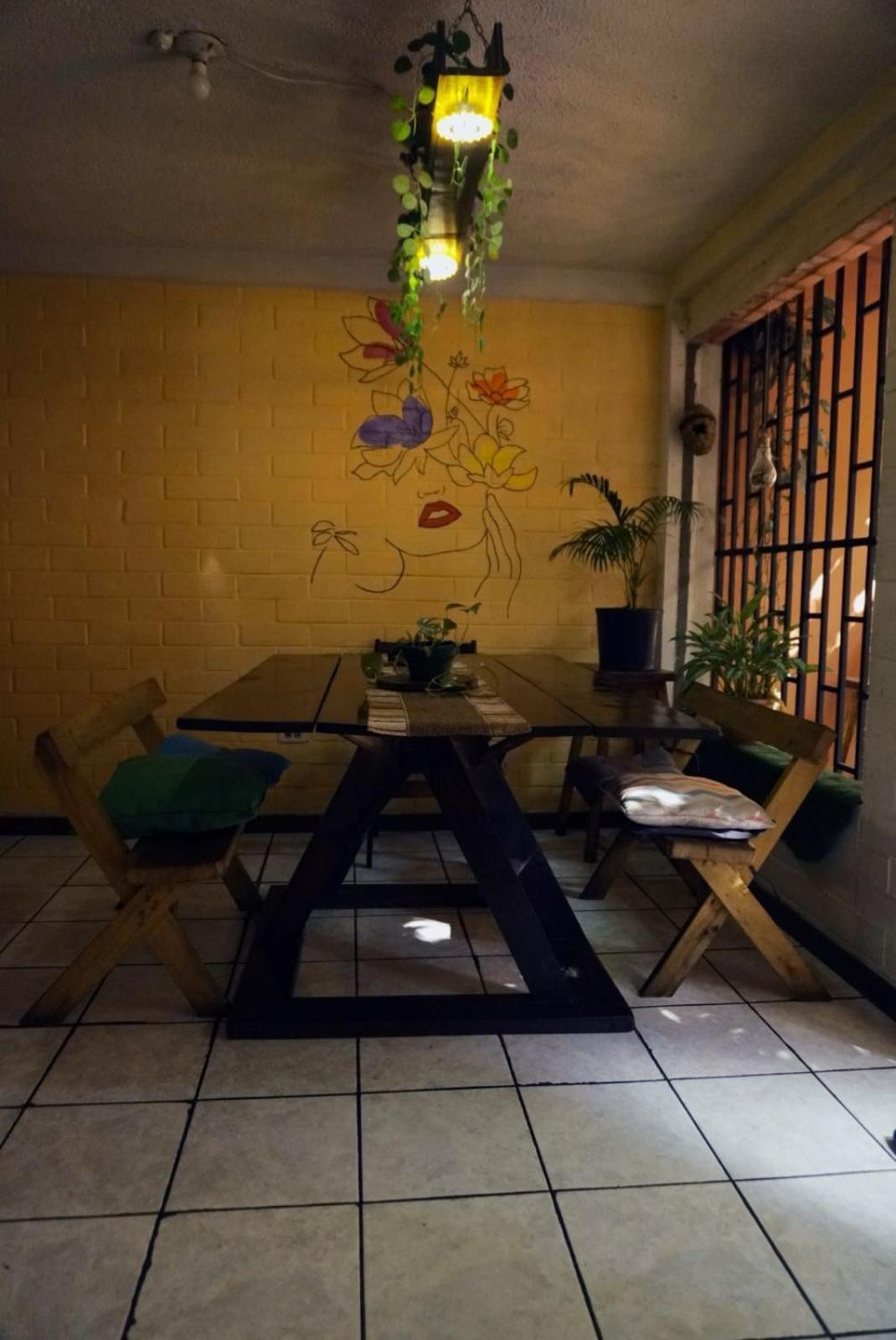 Pool House Hostel Santa Ana Dış mekan fotoğraf