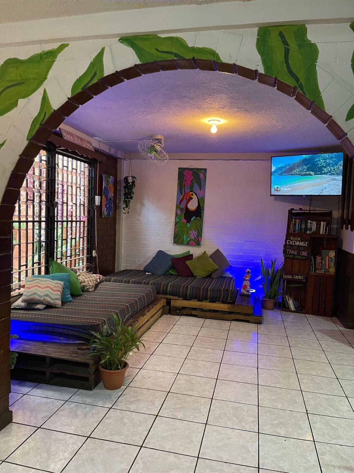 Pool House Hostel Santa Ana Dış mekan fotoğraf